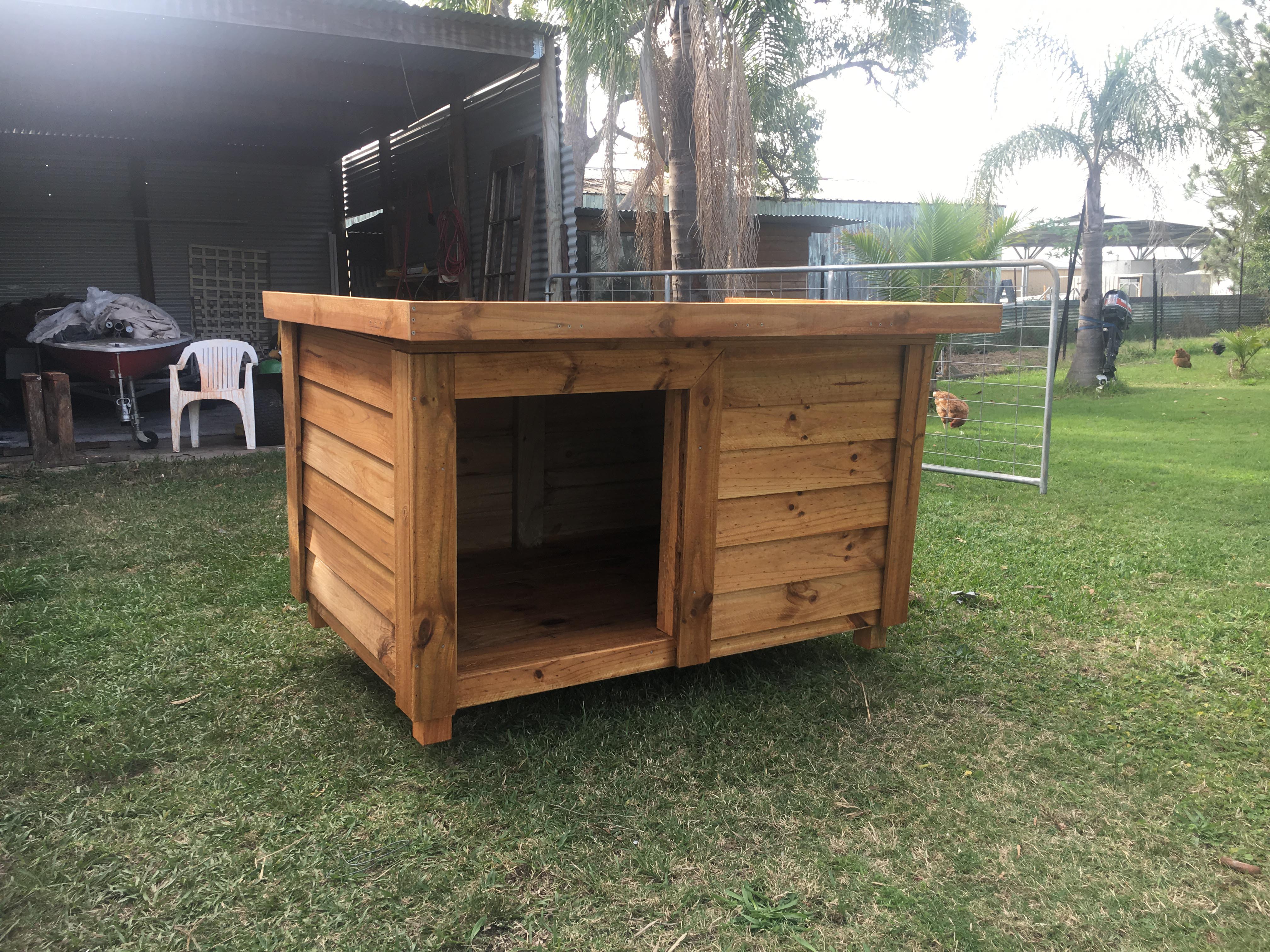 FLATROOF Wooden Dog Kennels
