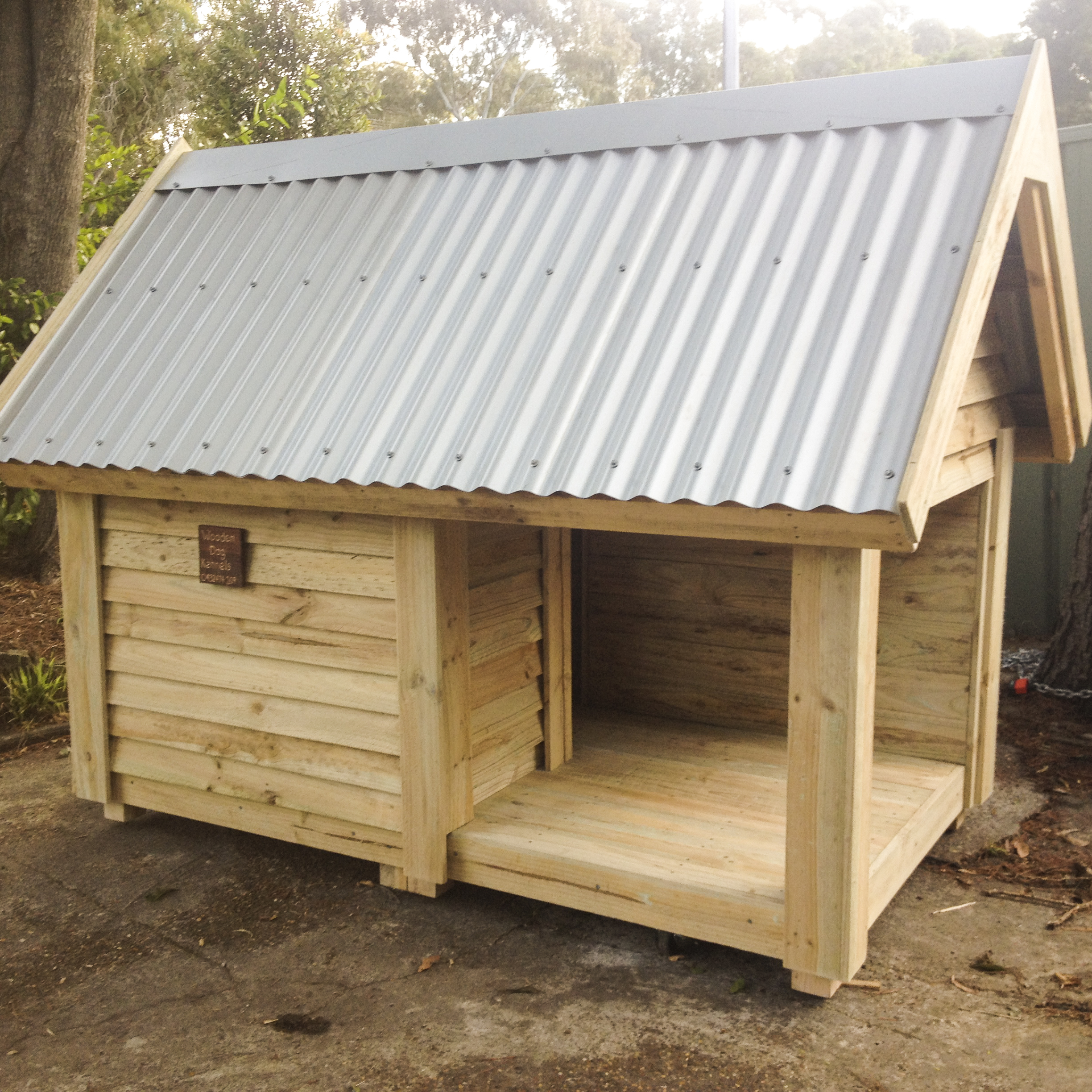 MANSION PITCHED ROOF Wooden Dog Kennels